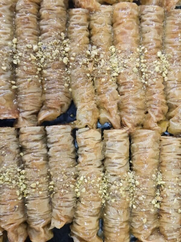 Walnut baklava - 1 lb | باقلوای گردویی