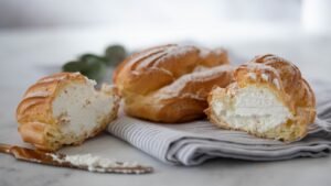 Read more about the article How Fresh Ingredients Make All the Difference in Our Cream Puffs